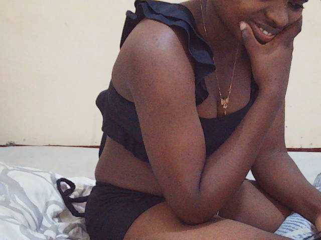 Sweetdiva2 live cam on BongaCams