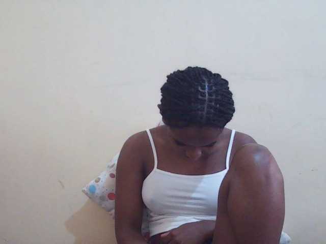 Sweetdiva2 live cam on BongaCams