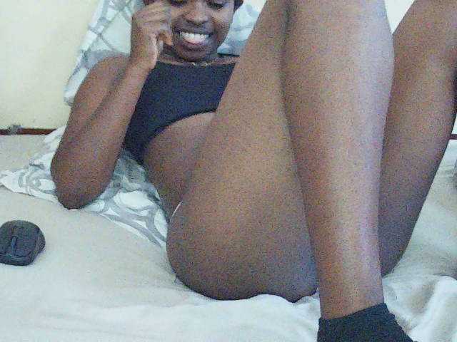 Sweetdiva2 live cam on BongaCams
