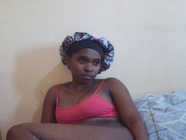 Sweetdiva2 live cam on BongaCams