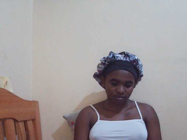 Sweetdiva2 live cam on BongaCams