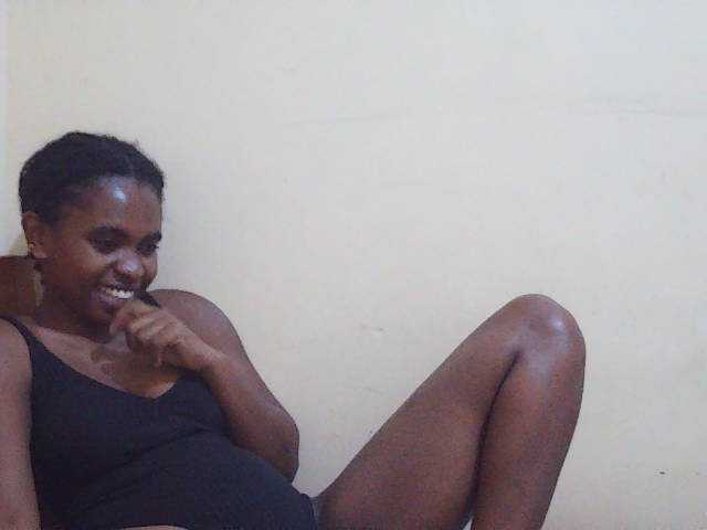 Sweetdiva2 live cam on BongaCams
