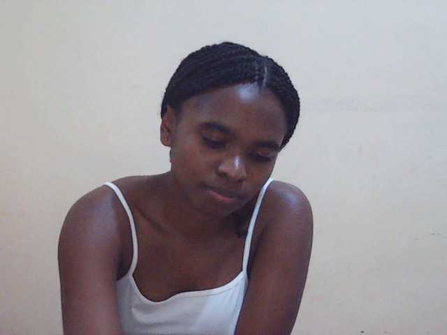 Sweetdiva2 live cam on BongaCams