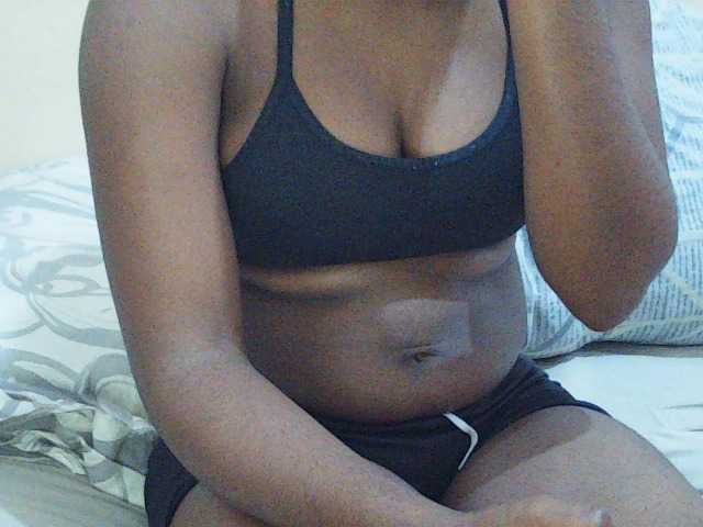 Sweetdiva2 live cam on BongaCams