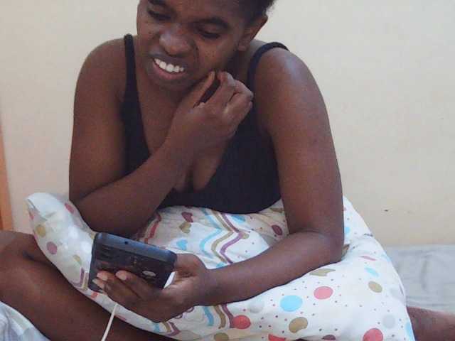 Sweetdiva2 live cam on BongaCams