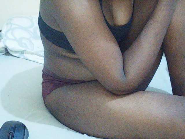 Sweetdiva2 live webcam show