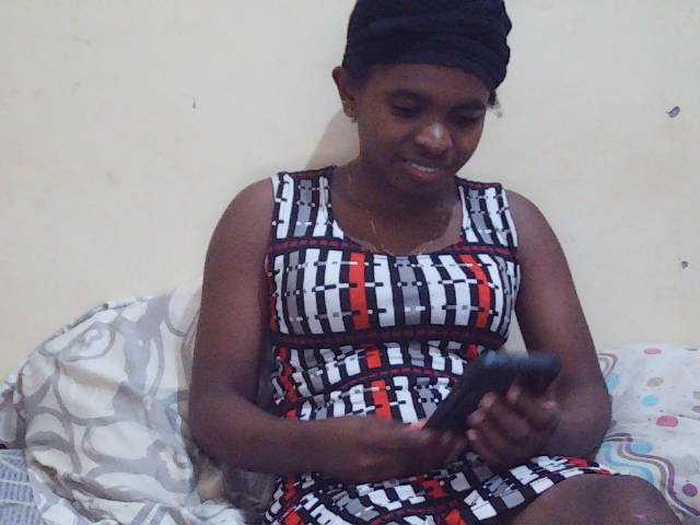 Sweetdiva2 live cam on BongaCams