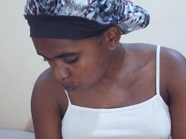 Sweetdiva2 live cam on BongaCams