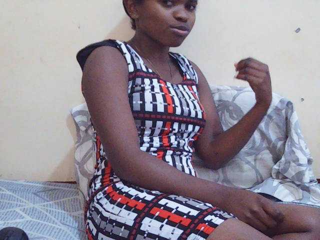 Sweetdiva2 live cam on BongaCams