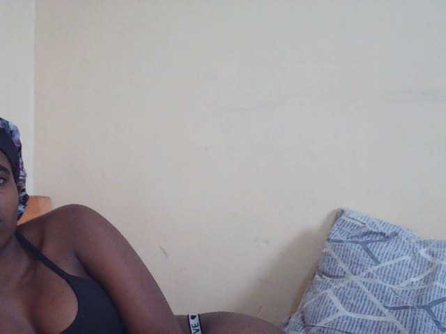 Sweetdiva2 live cam on BongaCams