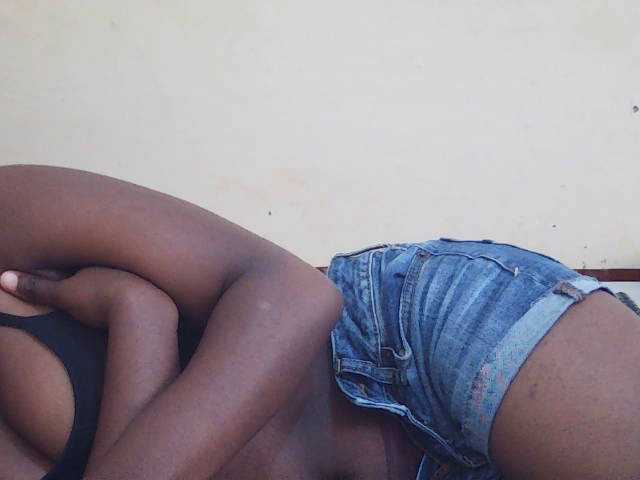 Sweetdiva2 live cam on BongaCams