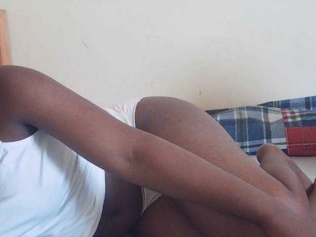 Sweetdiva2 live cam on BongaCams