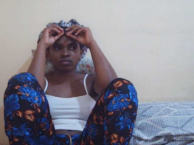 Sweetdiva2 live cam on BongaCams