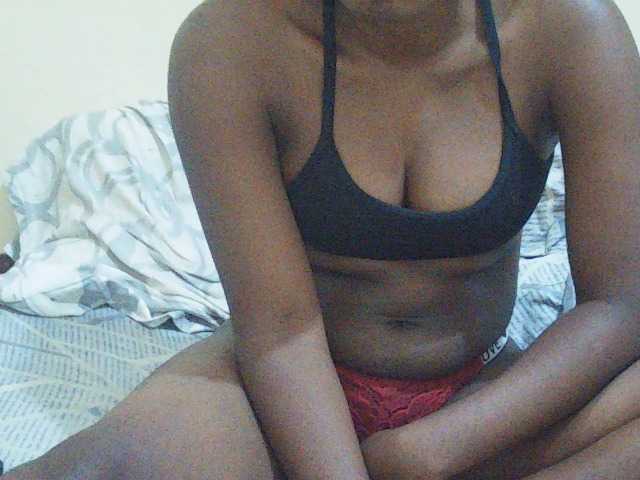 Sweetdiva2 live cam on BongaCams