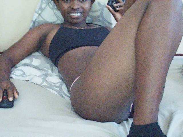 Sweetdiva2 live cam on BongaCams