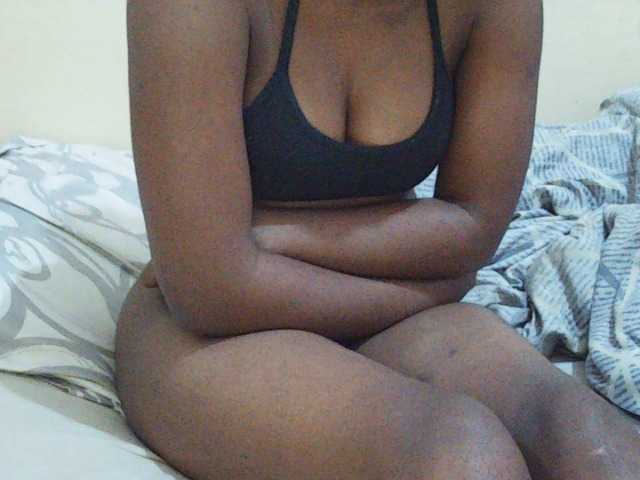 Sweetdiva2 live cam on BongaCams