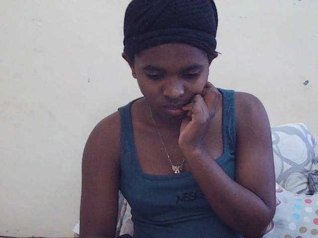 Sweetdiva2 live cam on BongaCams