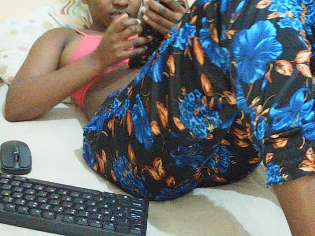 Sweetdiva2 live cam on BongaCams