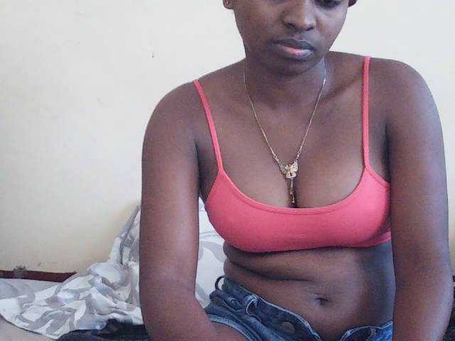Sweetdiva2 live cam on BongaCams