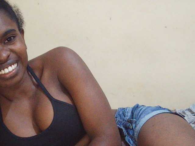 Sweetdiva2 live cam on BongaCams