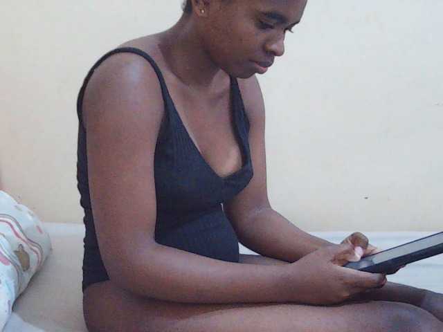 Sweetdiva2 live cam on BongaCams