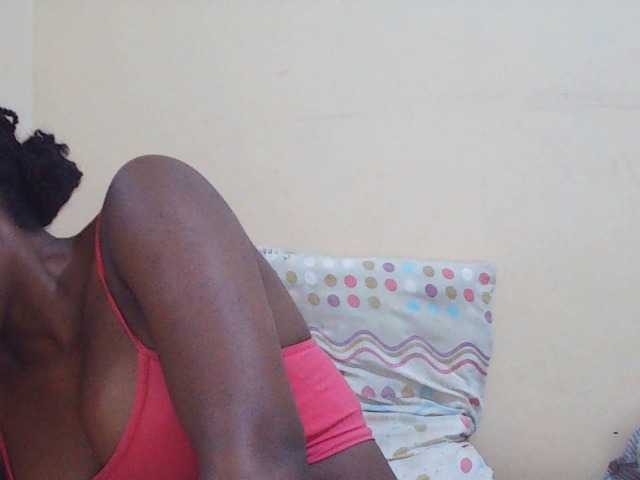 Sweetdiva2 live cam on BongaCams
