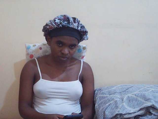 Sweetdiva2 live cam on BongaCams