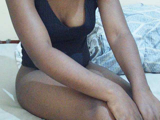 Sweetdiva2 live cam on BongaCams