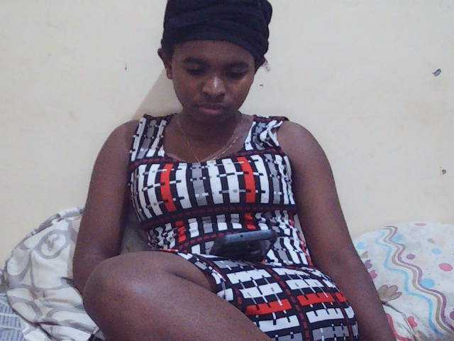Sweetdiva2 live cam on BongaCams