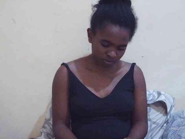 Sweetdiva2 webcam