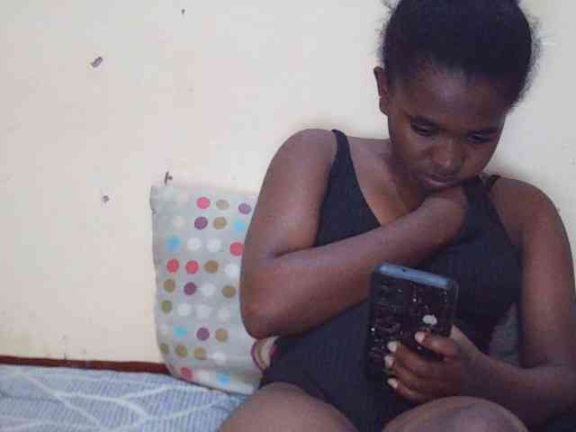 Sweetdiva2 webcam