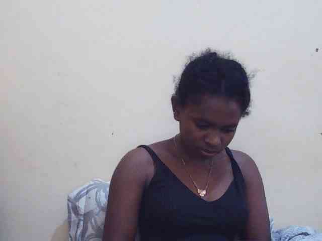 Sweetdiva2 webcam