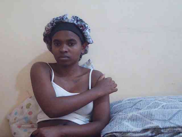 Sweetdiva2 webcam