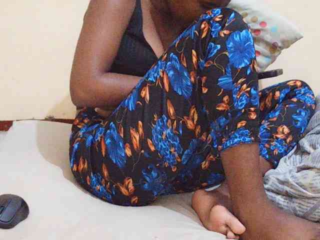 Sweetdiva2 webcam