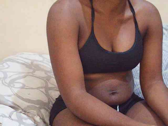 Sweetdiva2 webcam