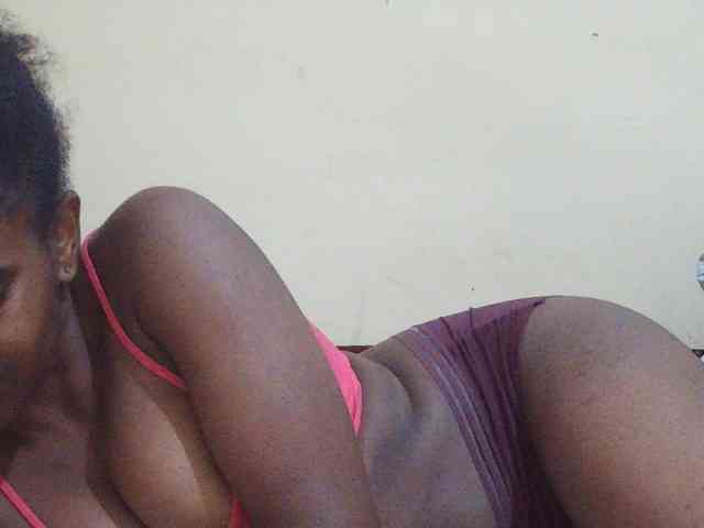 Sweetdiva2 webcam