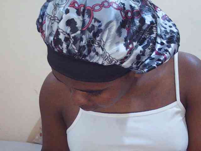 Sweetdiva2 webcam