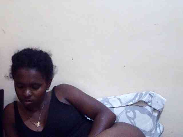 Sweetdiva2 webcam