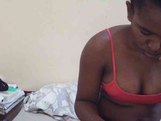 Sweetdiva2 webcam