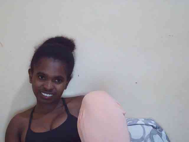 Sweetdiva2 webcam