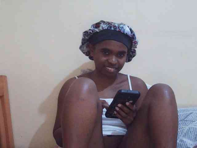 Sweetdiva2 webcam