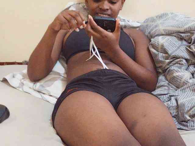 Sweetdiva2 webcam