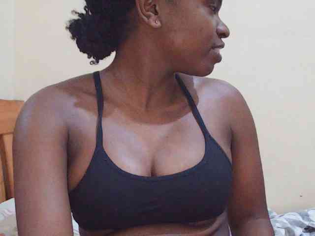 Sweetdiva2 webcam
