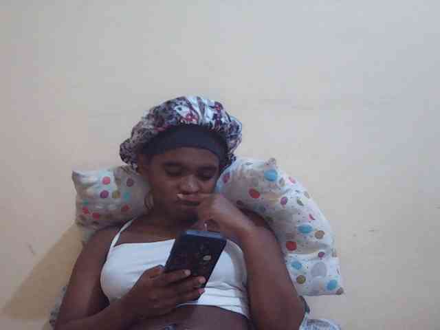 Sweetdiva2 webcam