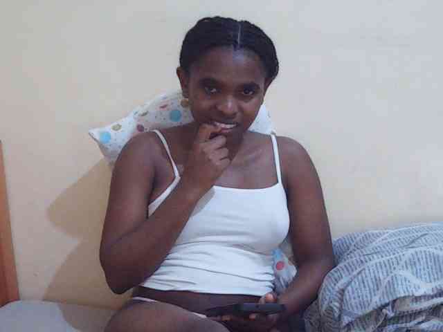 Sweetdiva2 webcam