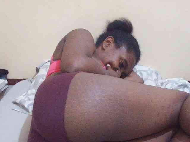 Sweetdiva2 webcam