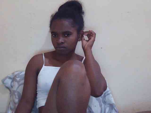 Sweetdiva2 webcam
