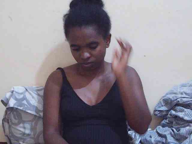 Sweetdiva2 webcam