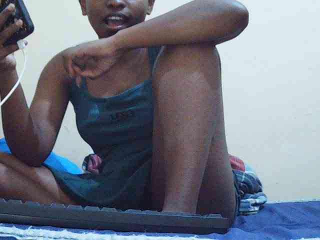 Sweetdiva2 webcam