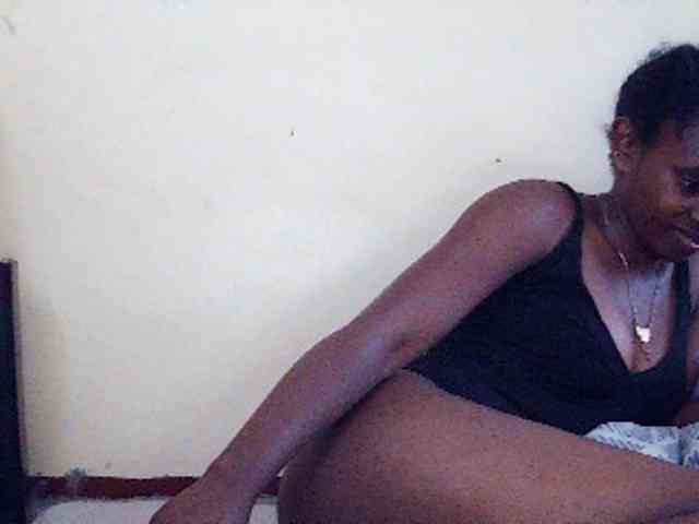 Sweetdiva2 webcam